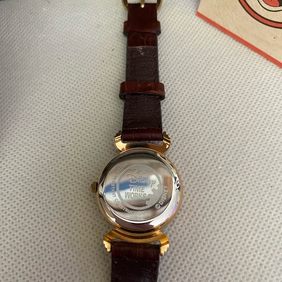 Vintage Mickey Mouse Watch with Case - Picture 7 of 11